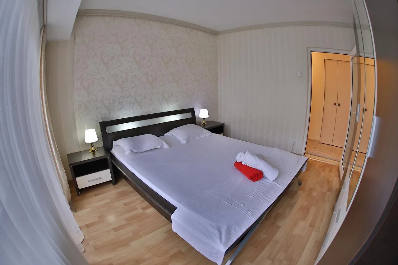Dream Residence Decebal Apartment